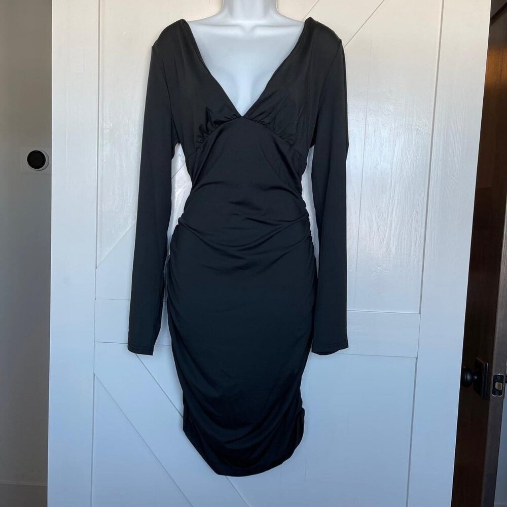 neck line long sleeve ruched